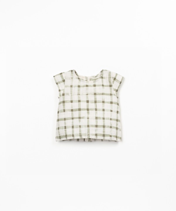 Blouse with checkered print