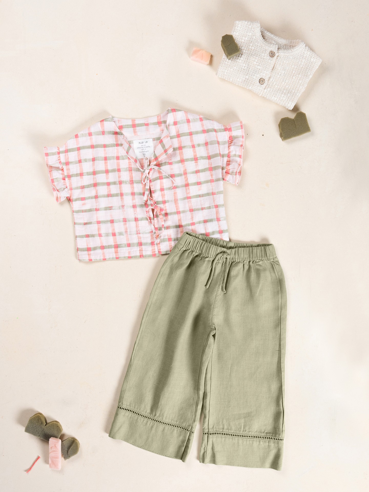 Linen trousers with elastic belt