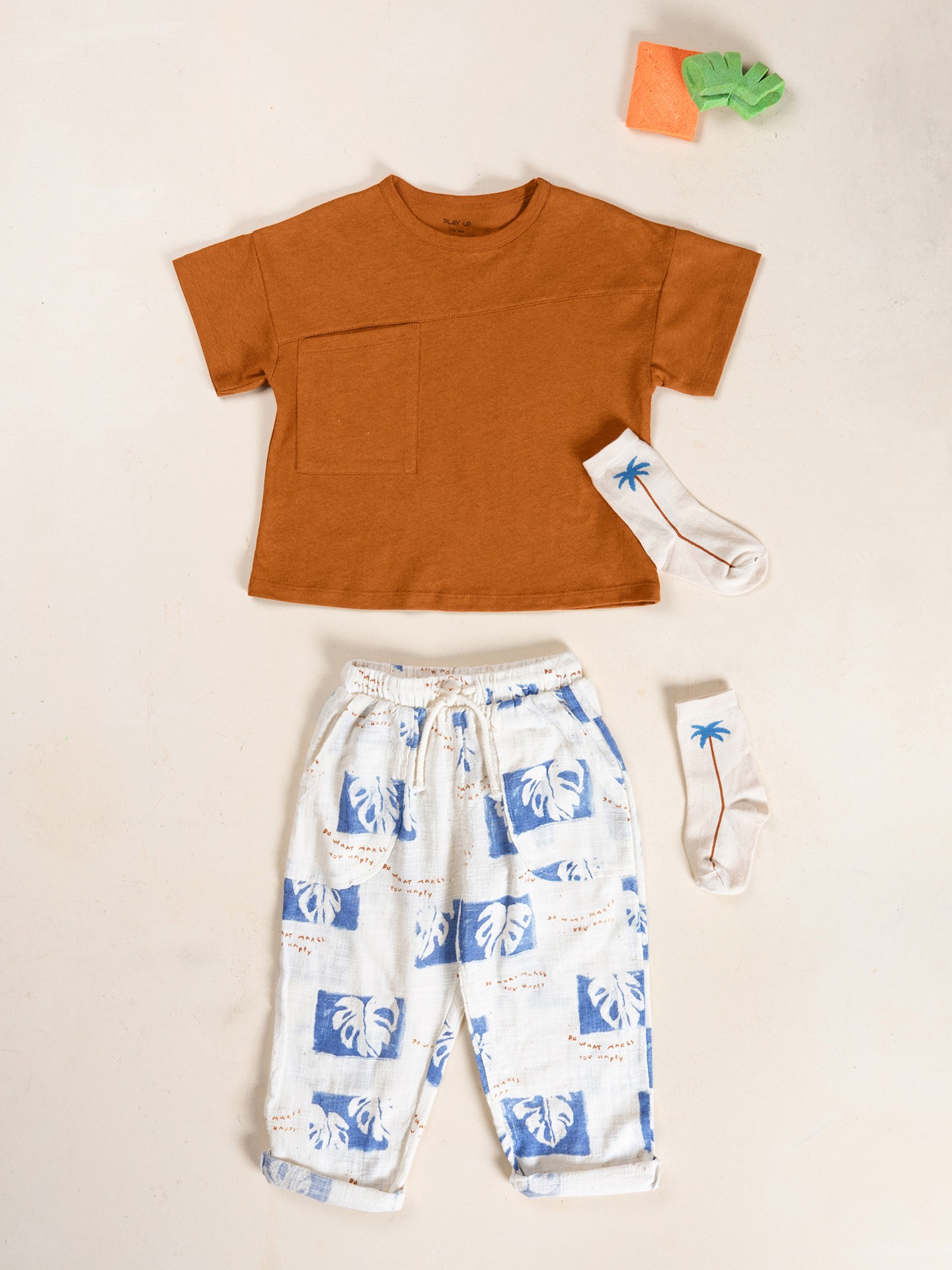 Pantalon en tissu de coton biologique avec imprim?