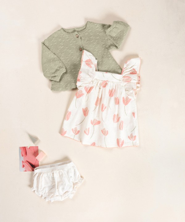 Vestido de tecido com estampado de tulipas