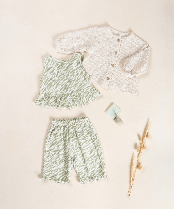 Fabric top with print