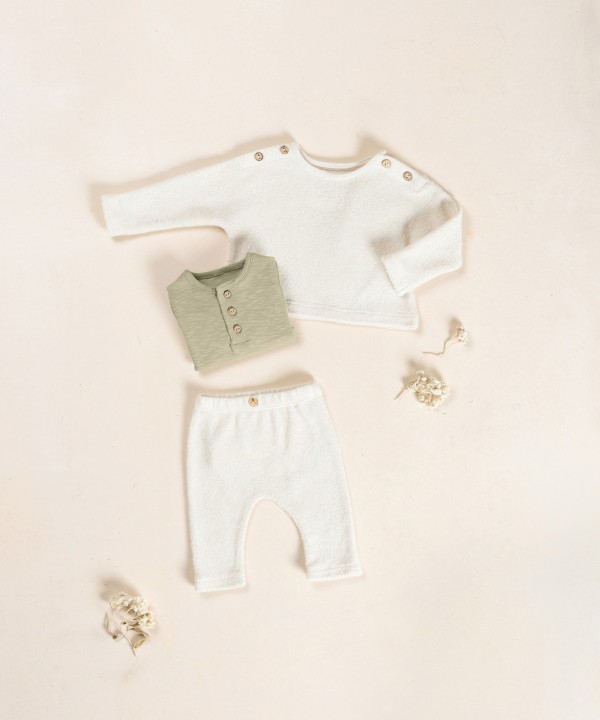 Jumper in a blend of natural and recycled fibers