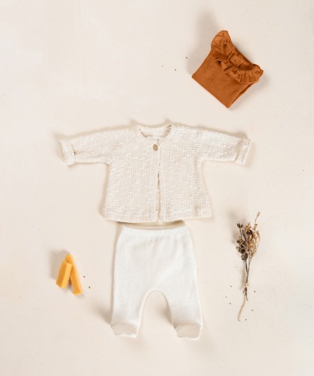 Knit jacket with Re(Play) yarn