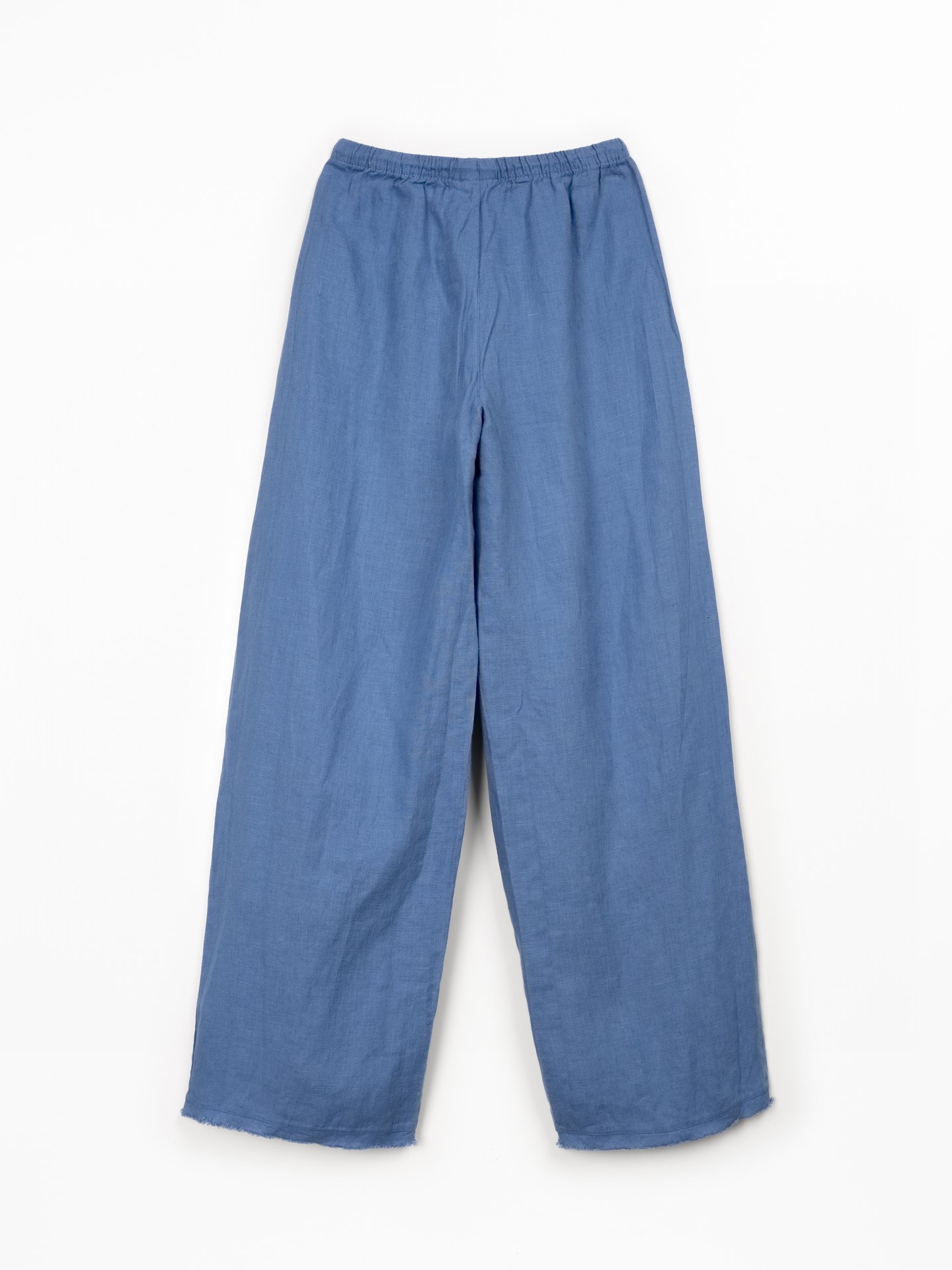 Calça em linho com cinto ajustável