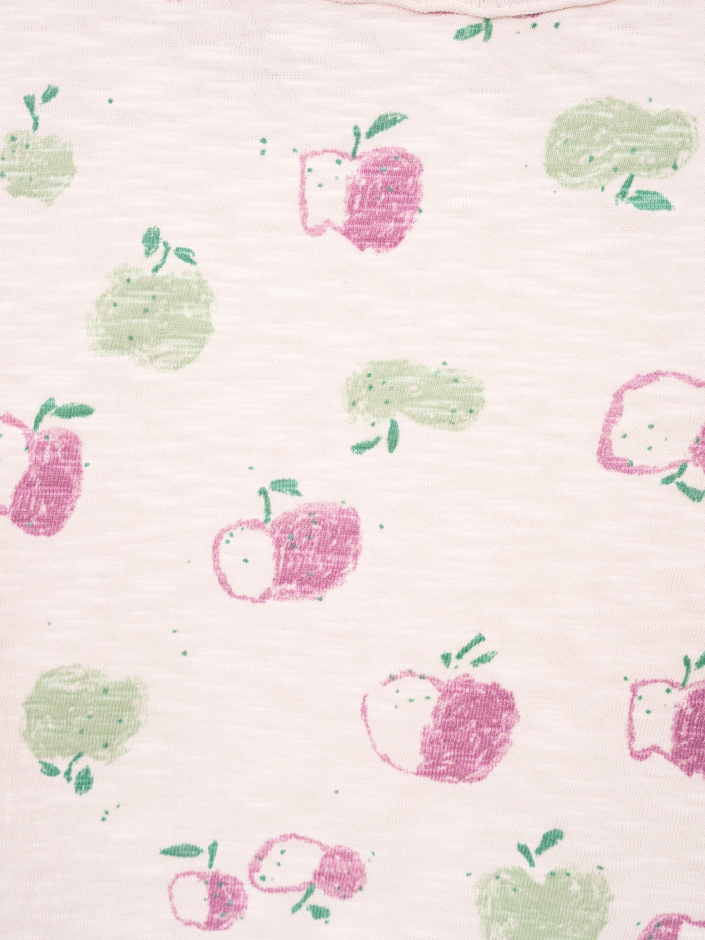 Camiseta con escote amplio