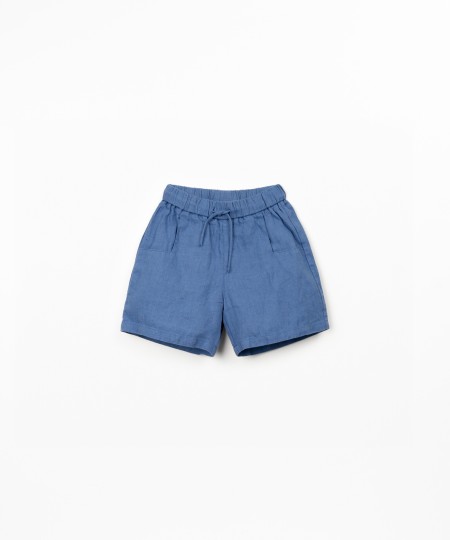 Linen shorts with adjustable belt