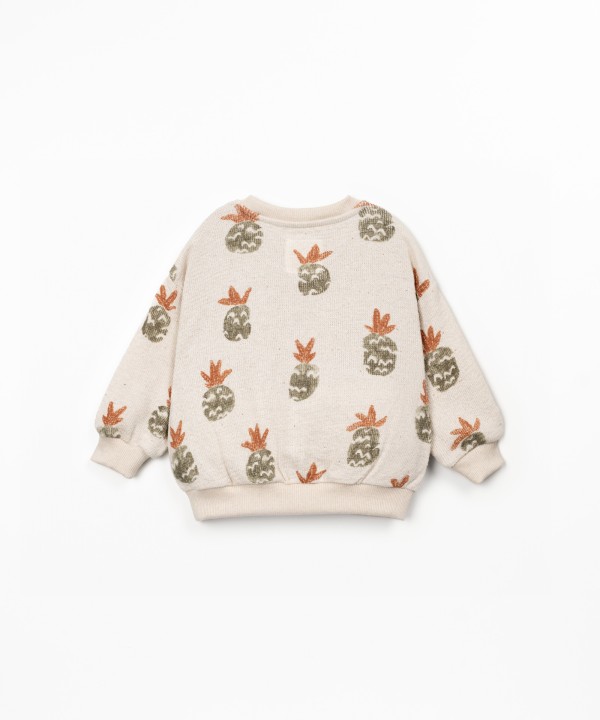 Sweatshirt with pineapple print