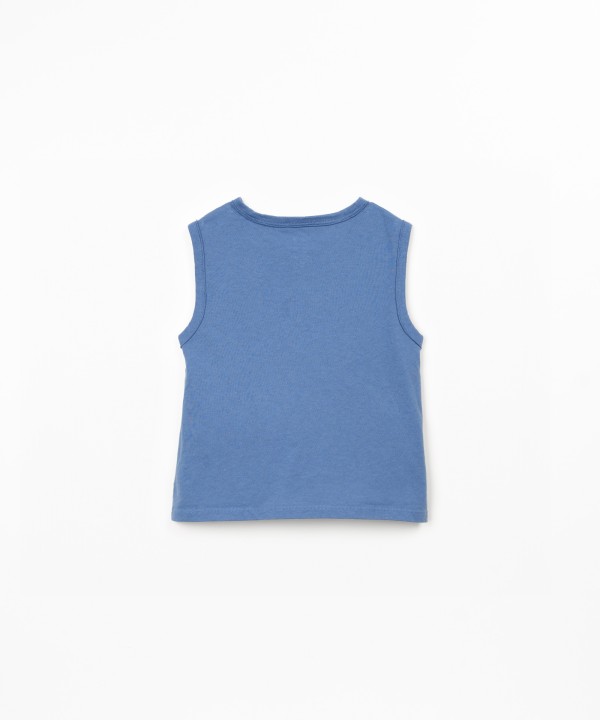 Sleeveless t-shirt in blend of natural and recycled fibers