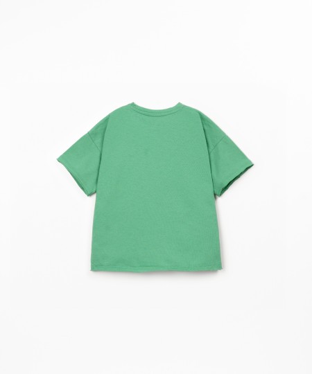 T-shirt com bolso no peito