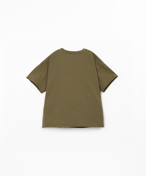 T-shirt con taschino sul petto