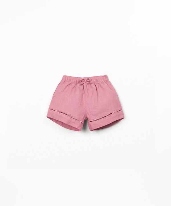 Short en lin avec détail en dentelle