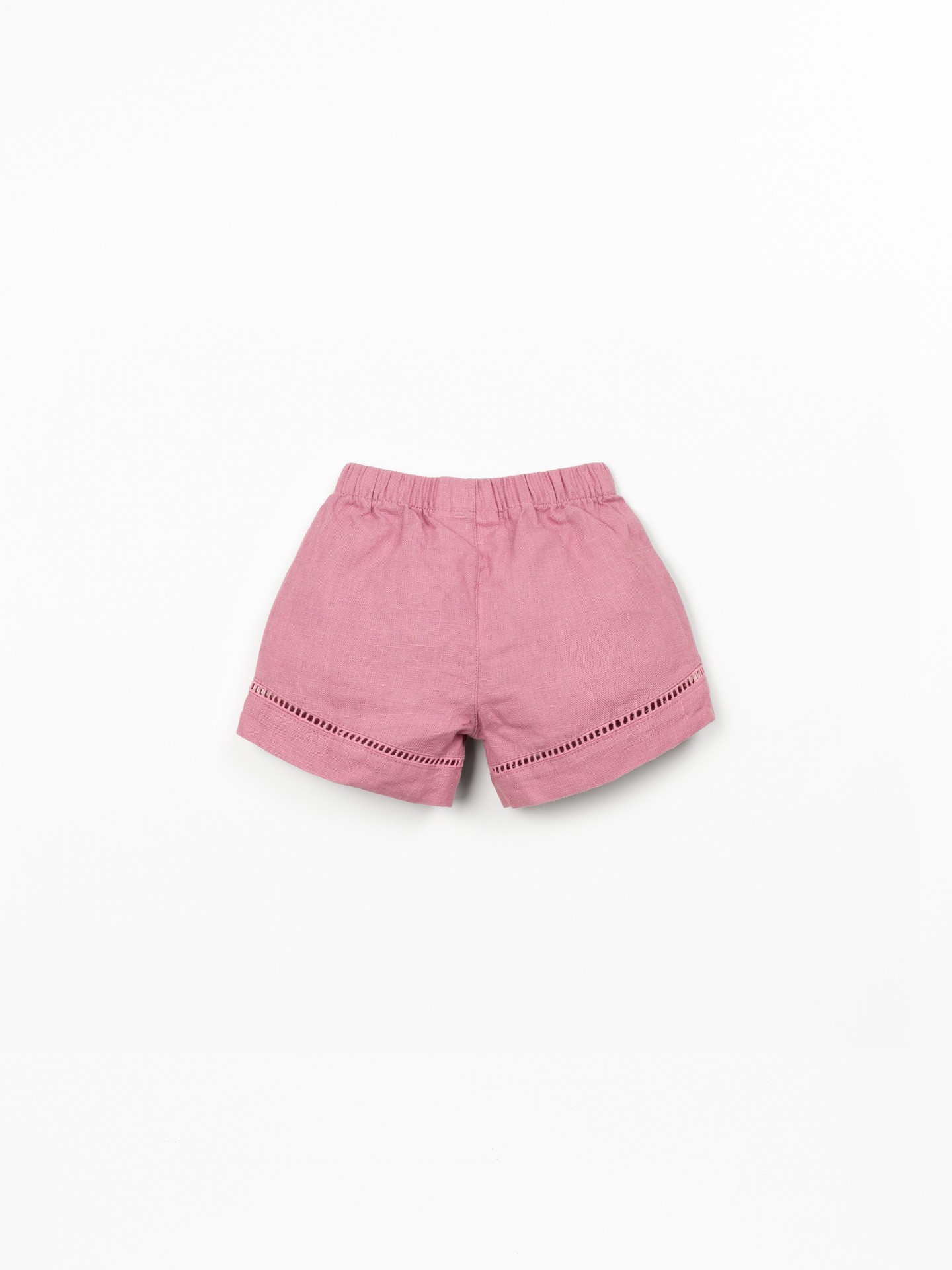 Short en lin avec détail en dentelle