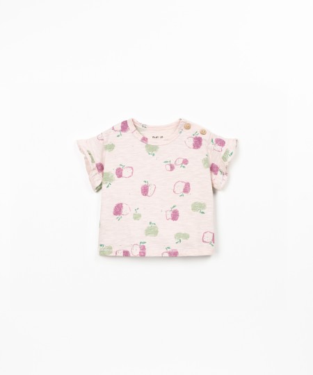 T-shirt with frill insert on the sleeve