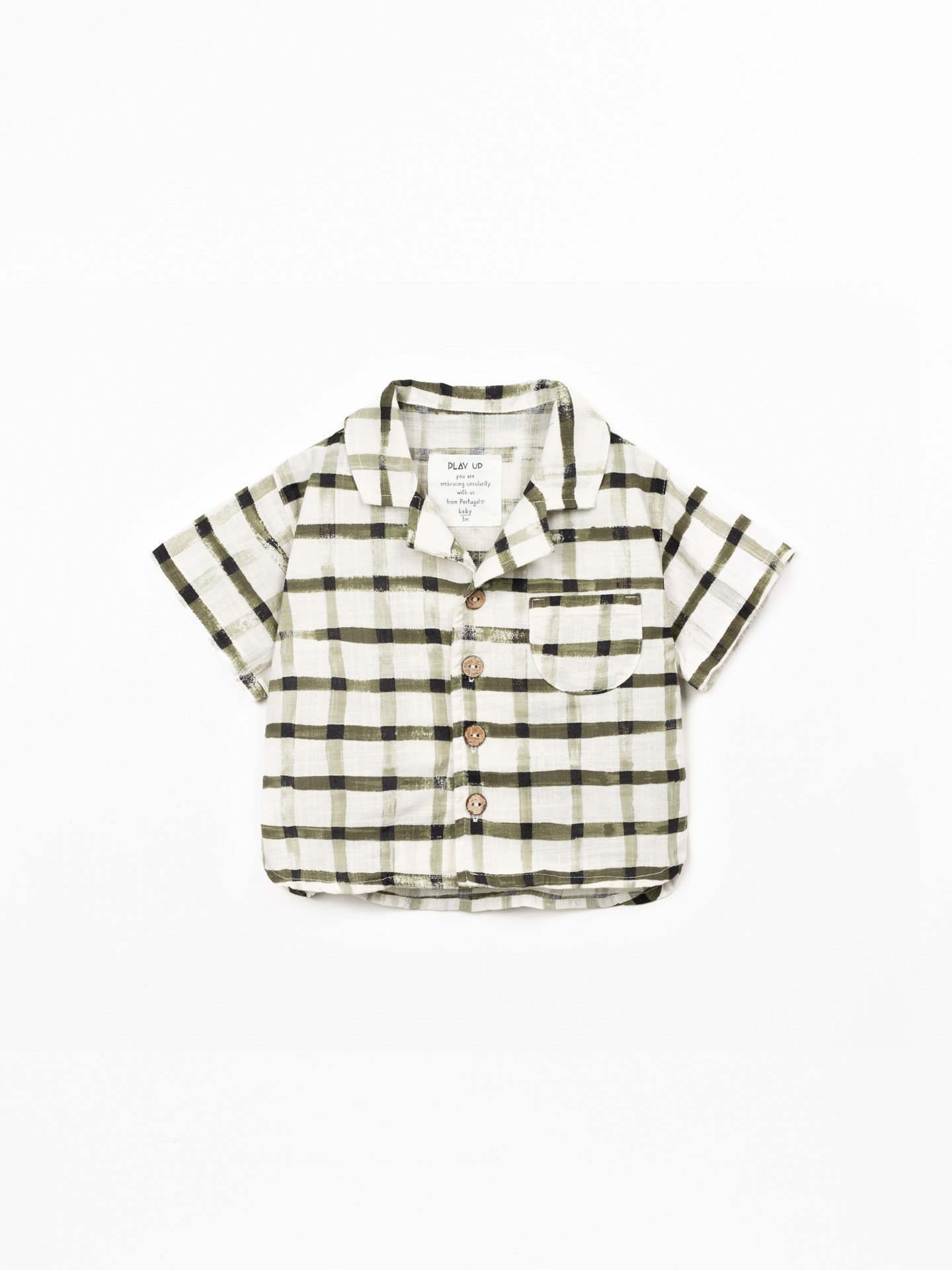 Camisa de teciso com fibras naturais