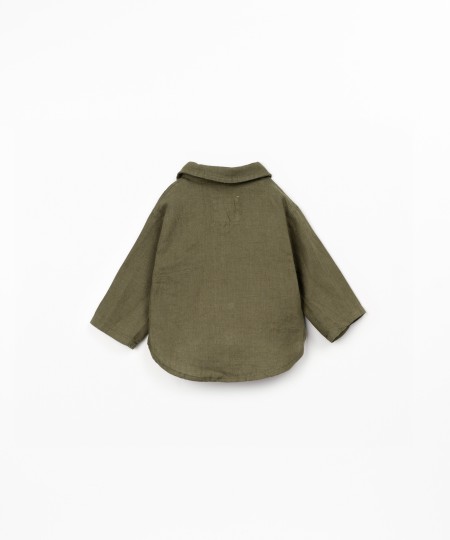 Camisa de tecido em linho