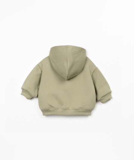 Veste avec fermeture éclair et capuche