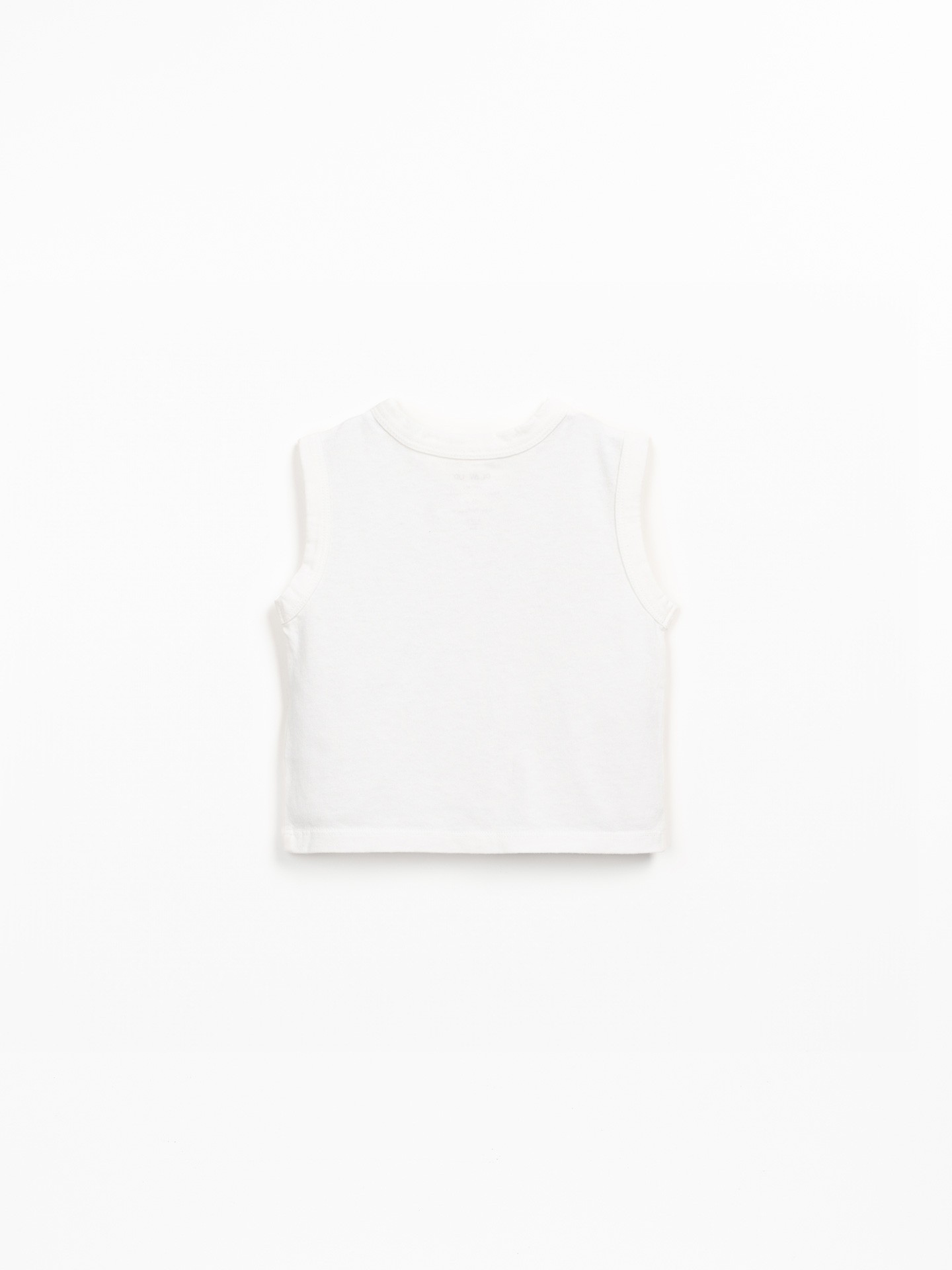 Sleeveless t-shirt in a blend of natural and recycled fibers