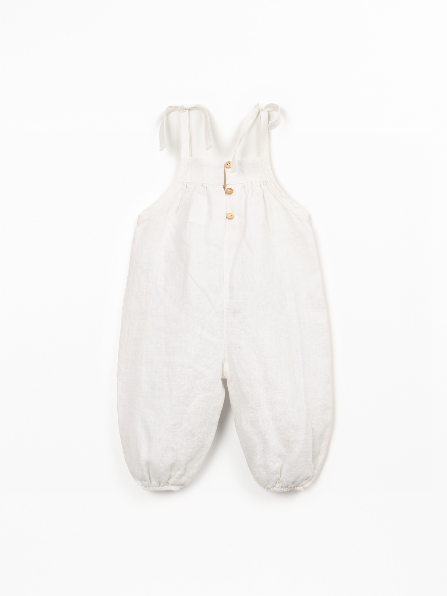 Macacão de linho com alças