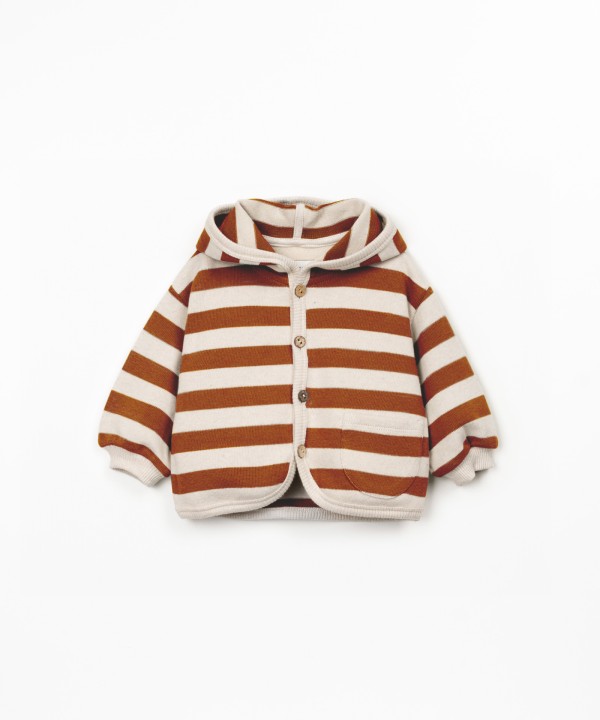 Veste � capuche avec motif ray�