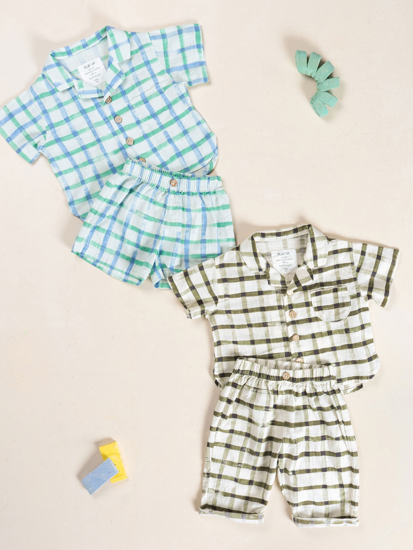 Fabric trousers with natural fibers