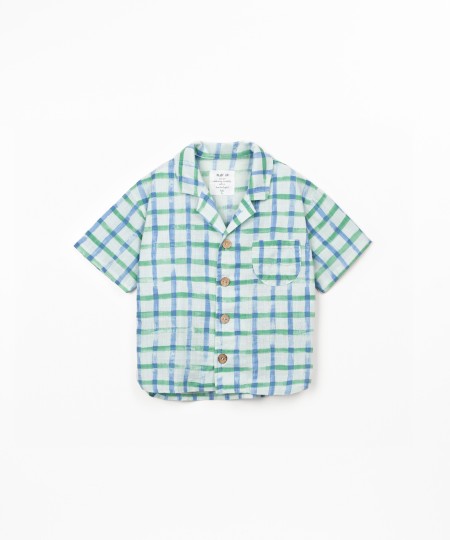 Shirt with printed fabric