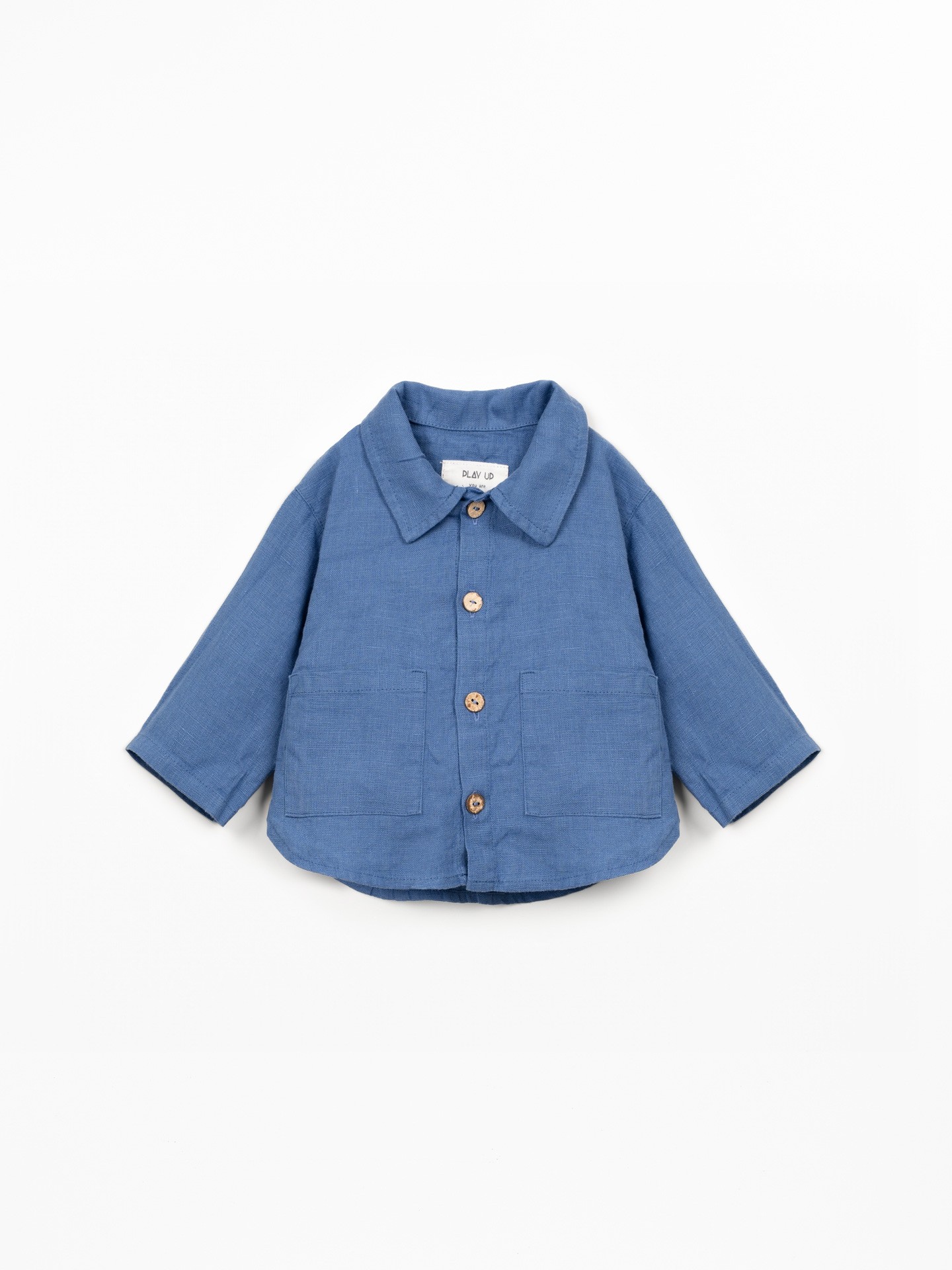 Chemise en tissu de lin