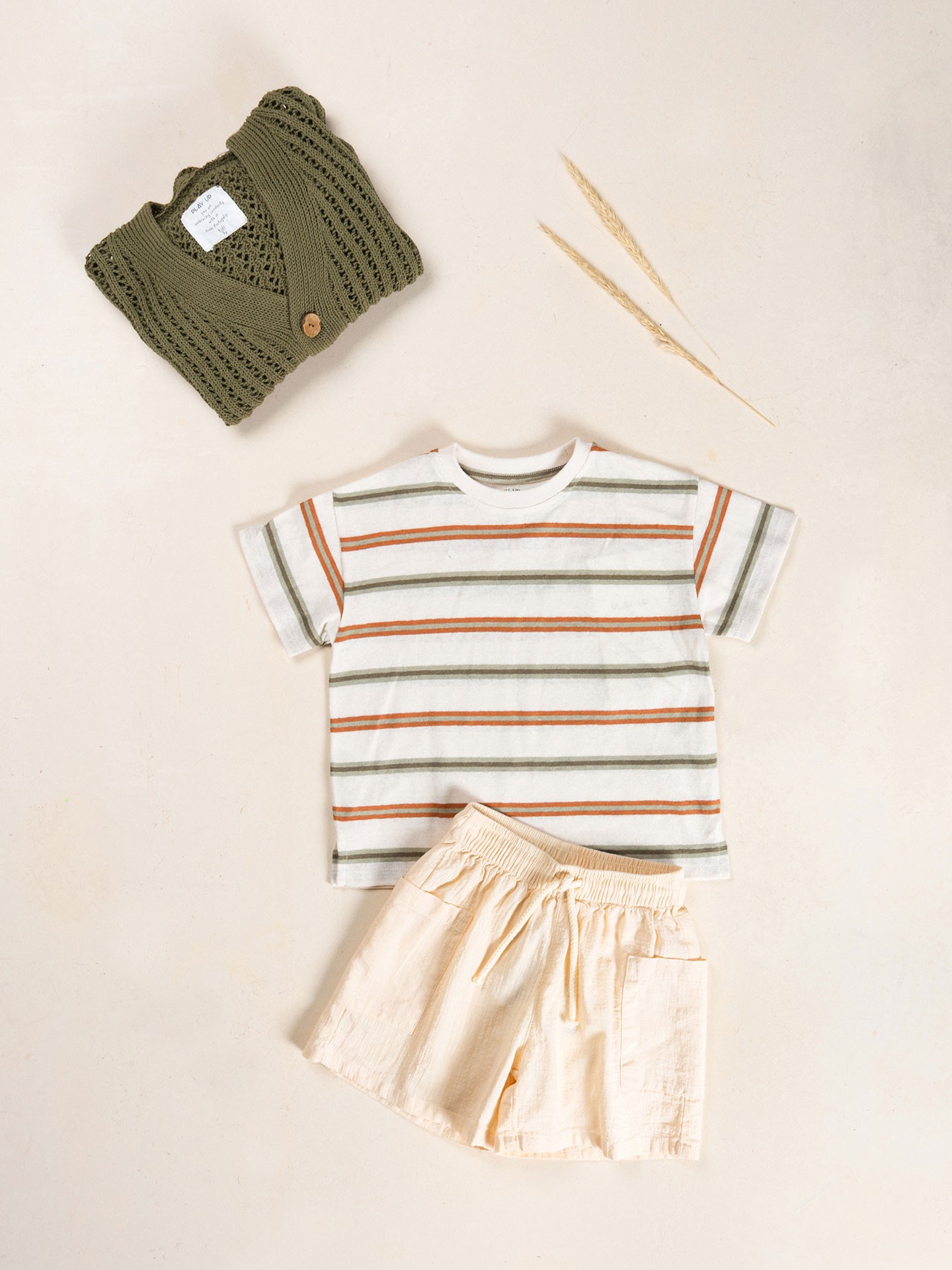 T-shirt en mélange de fibres naturelles avec motif à rayures