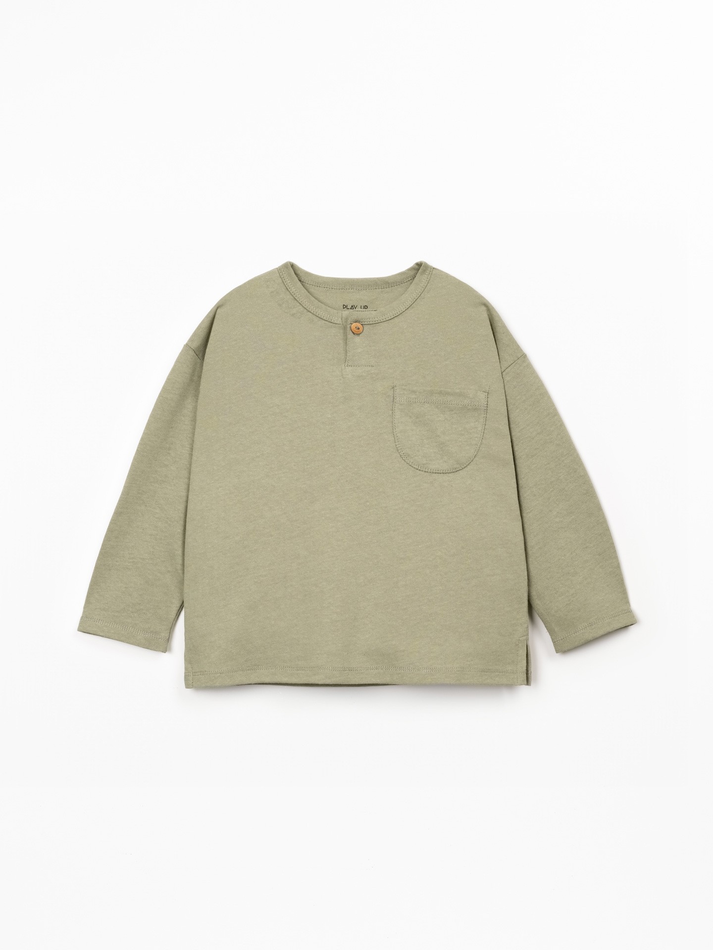 Pull à manches longues avec poche poitrine