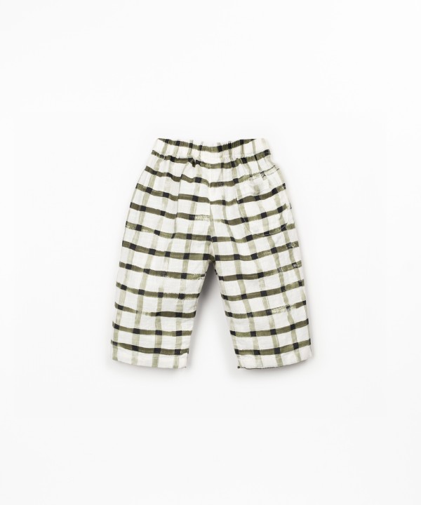 Fabric trousers with natural fibers