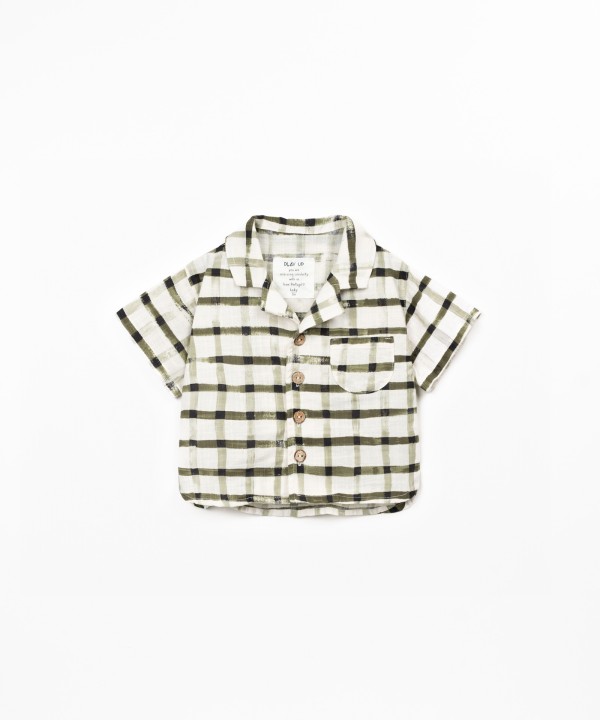Chemise en tissu avec fibres naturelles