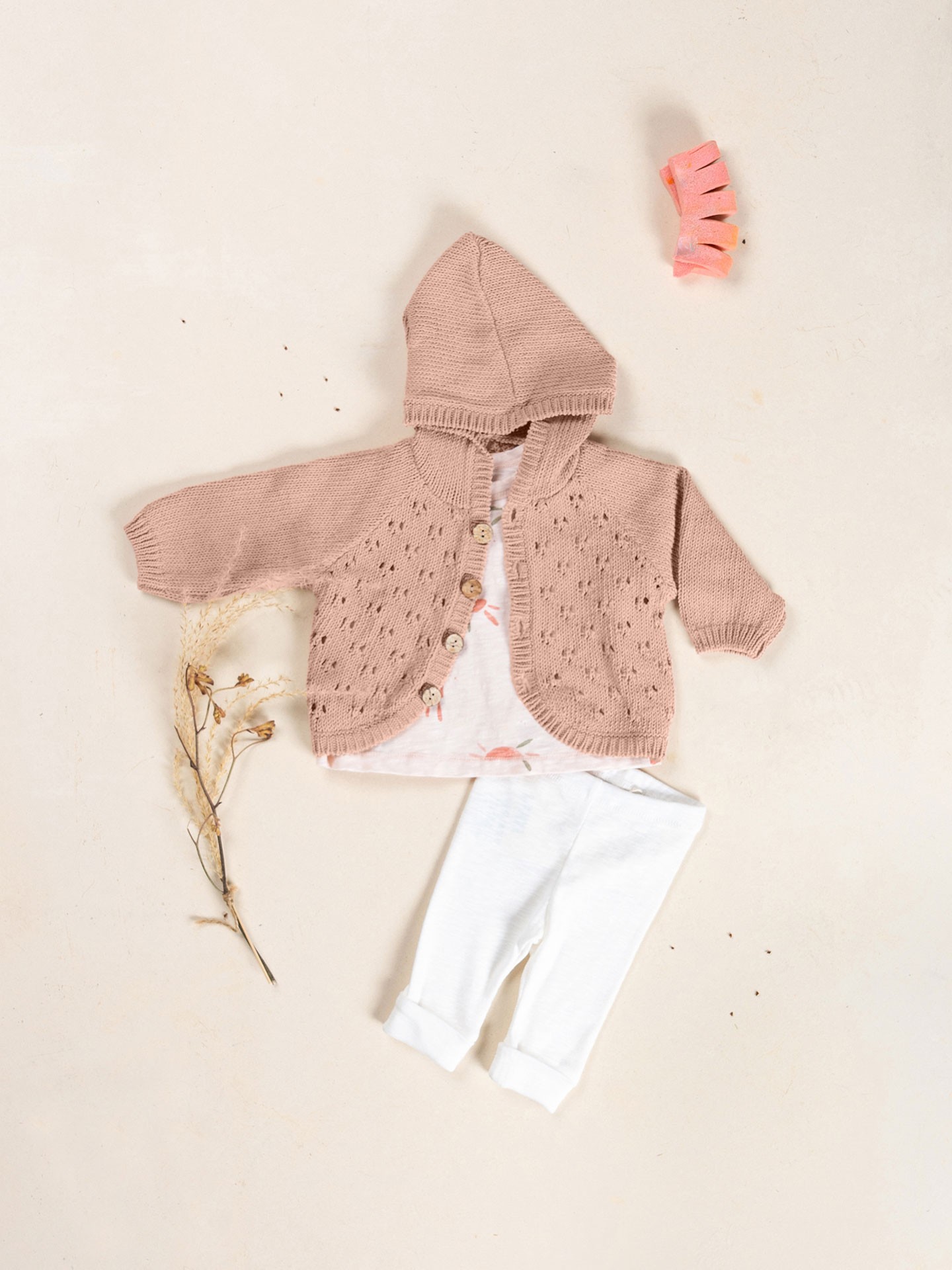 Casaco tricot com capucho