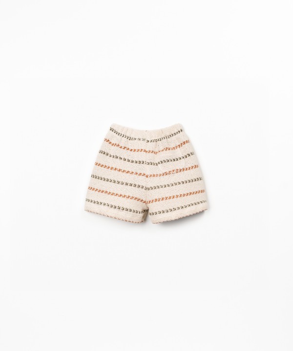 Short en m�lange de fibres recycl�es et de fibres naturelles