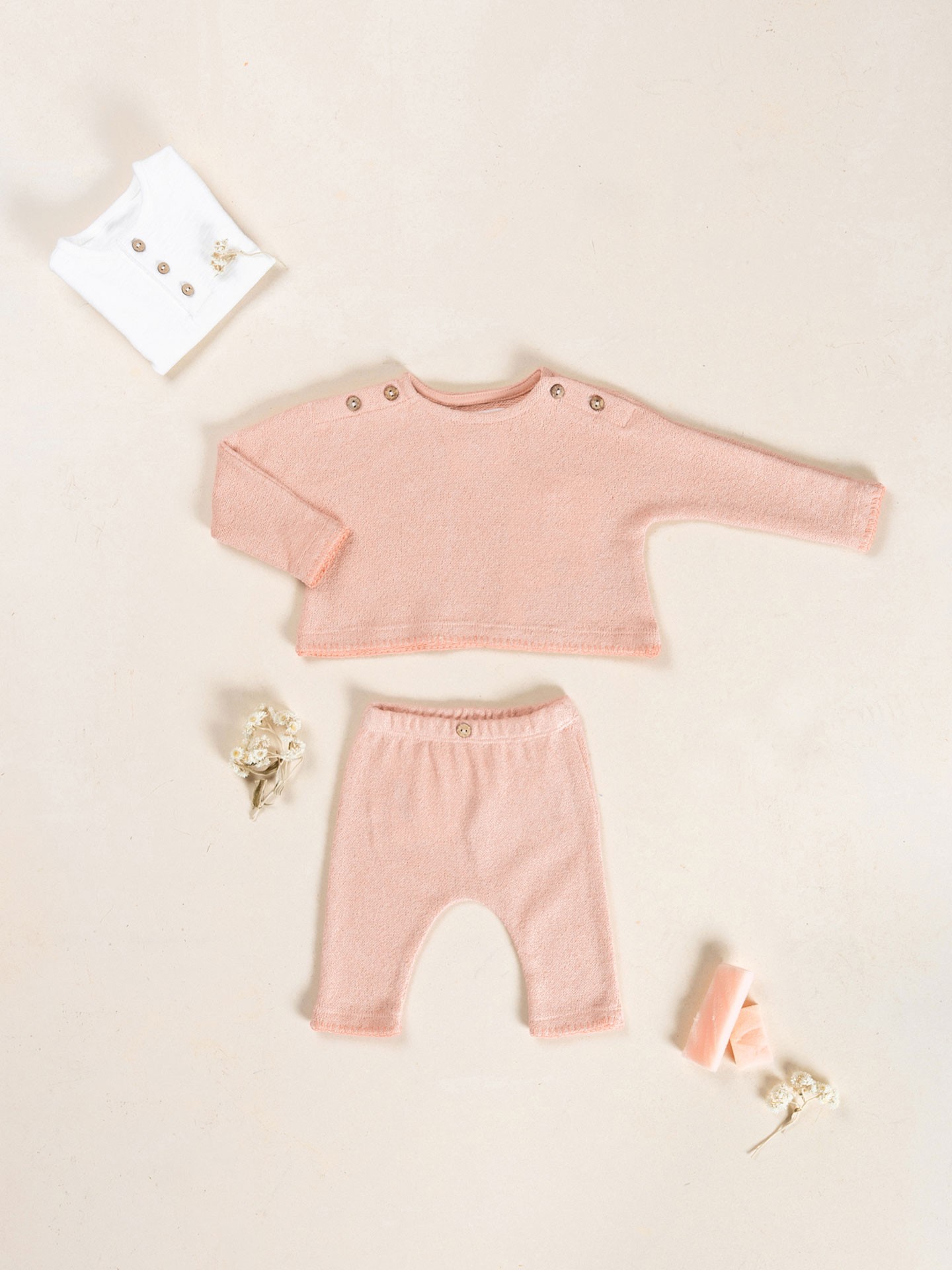 Camisola com mistura de fibras naturais e fibras recicladas