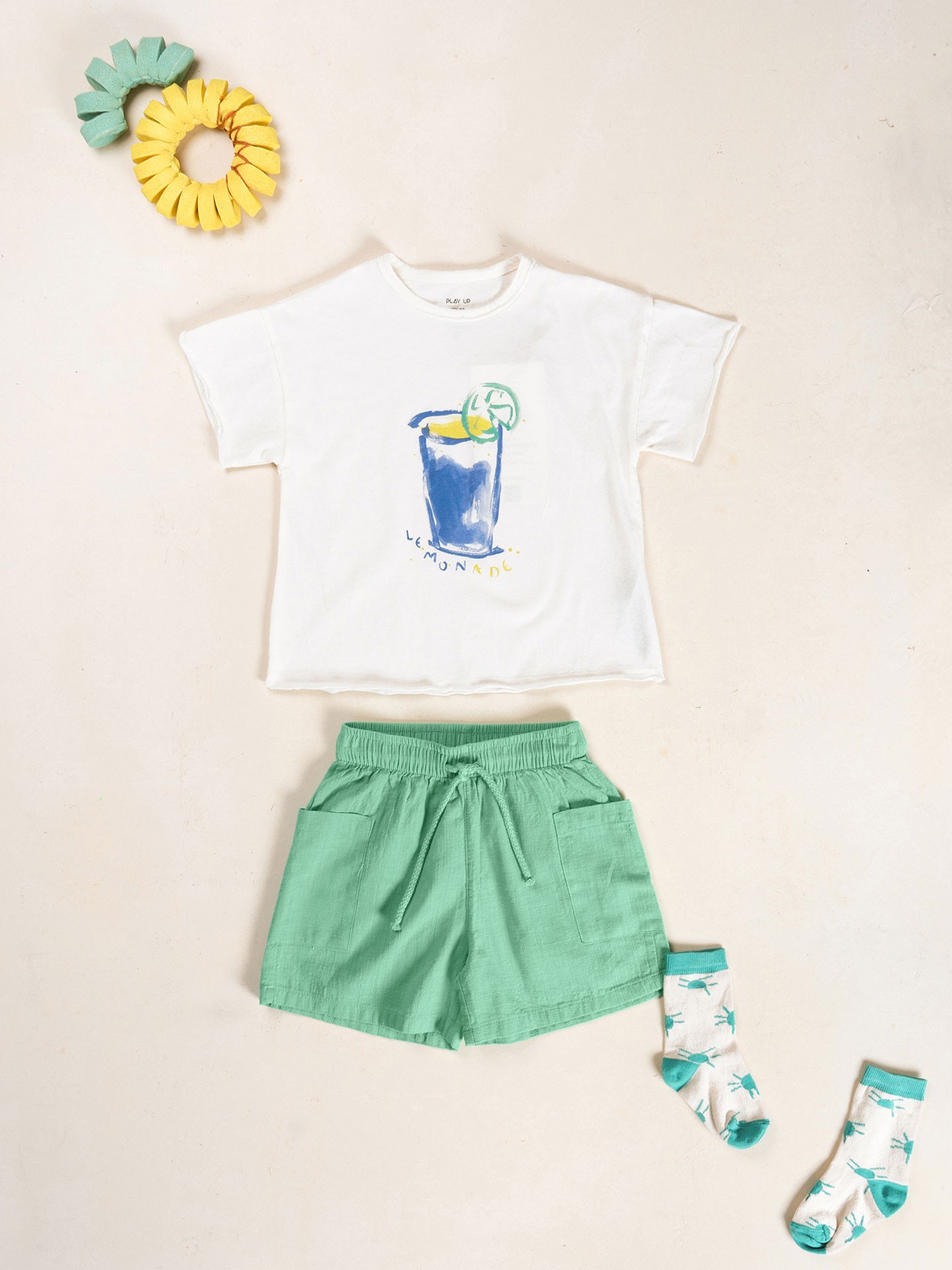 Short en tissu avec cordon ajustable