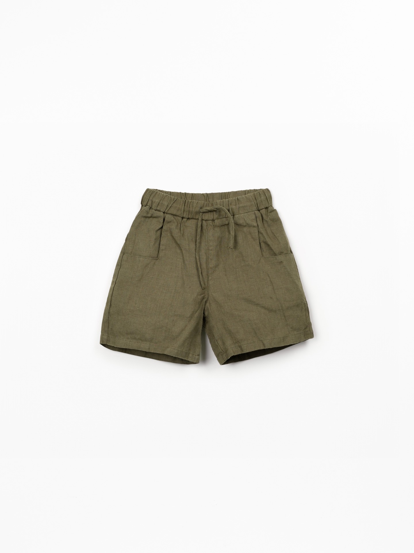 Short en lin avec ceinture ajustable