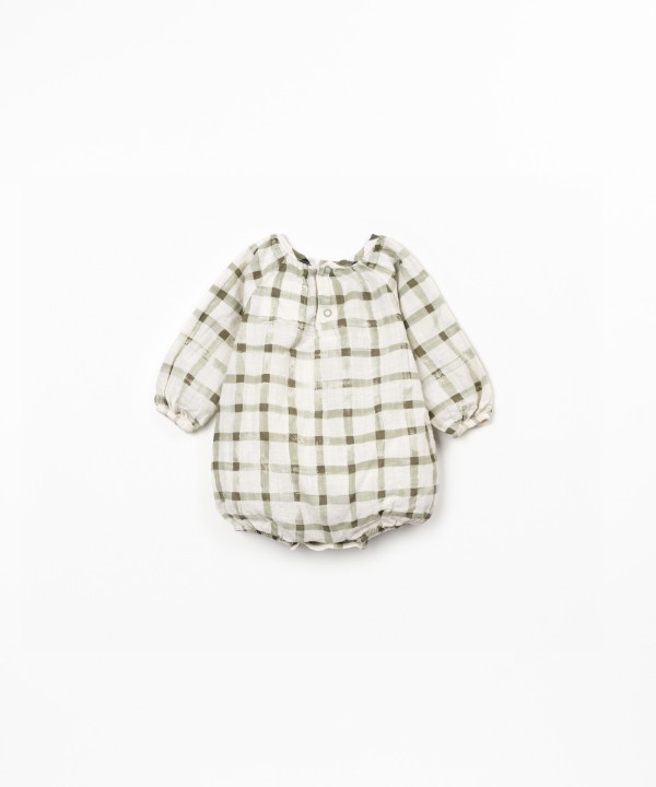 Combinaison � motif � carreaux