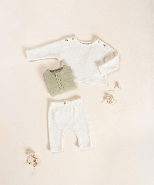 Camisola com mistura de fibras naturais e fibras recicladas