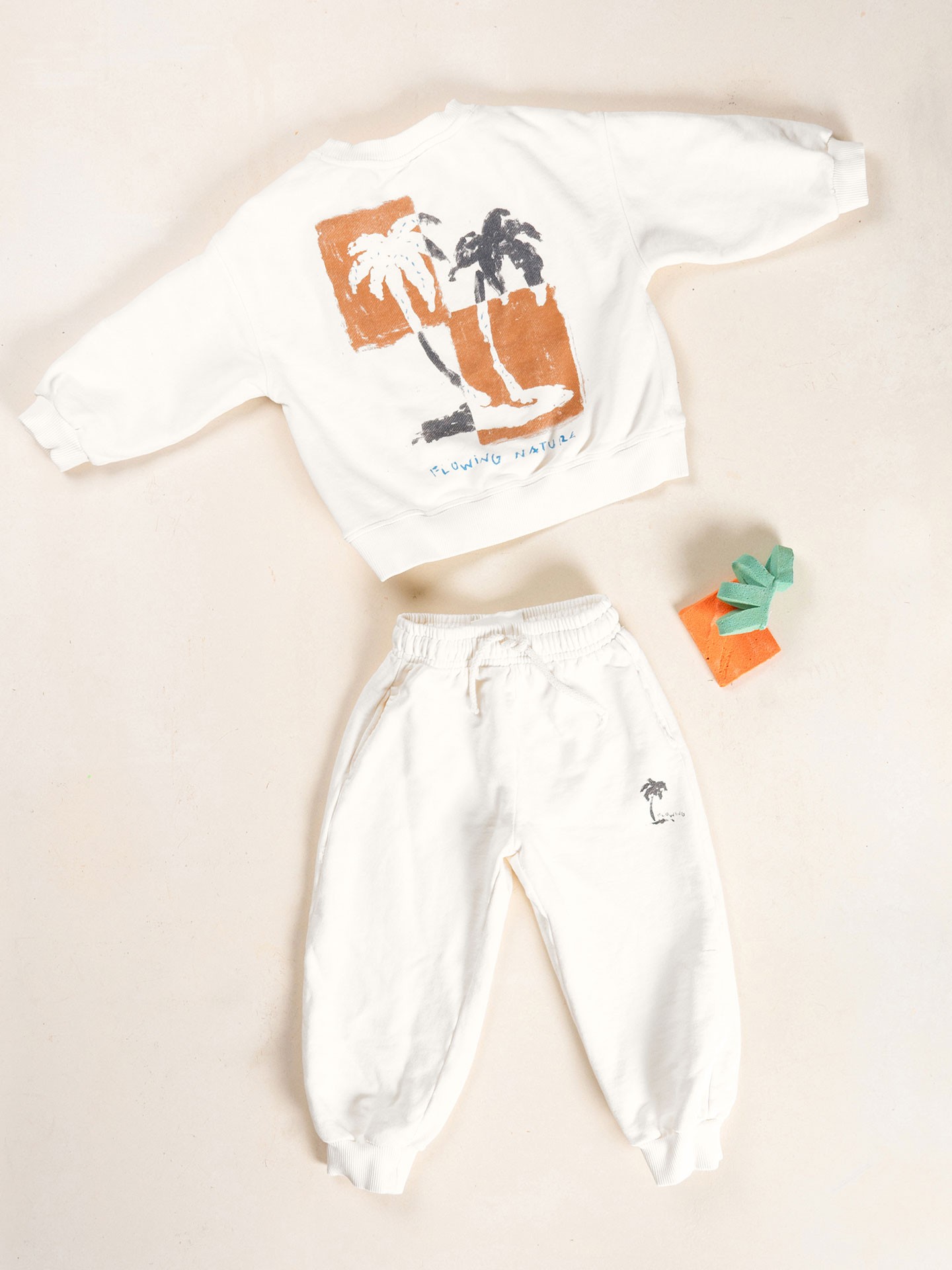 Pantalon en fibres naturelles avec dessin