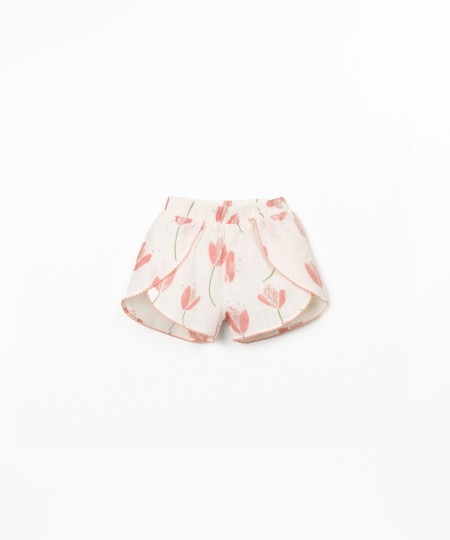 Short en tissu avec empi�cements lat�raux