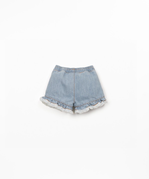 Short en jean avec empi�cement volant�