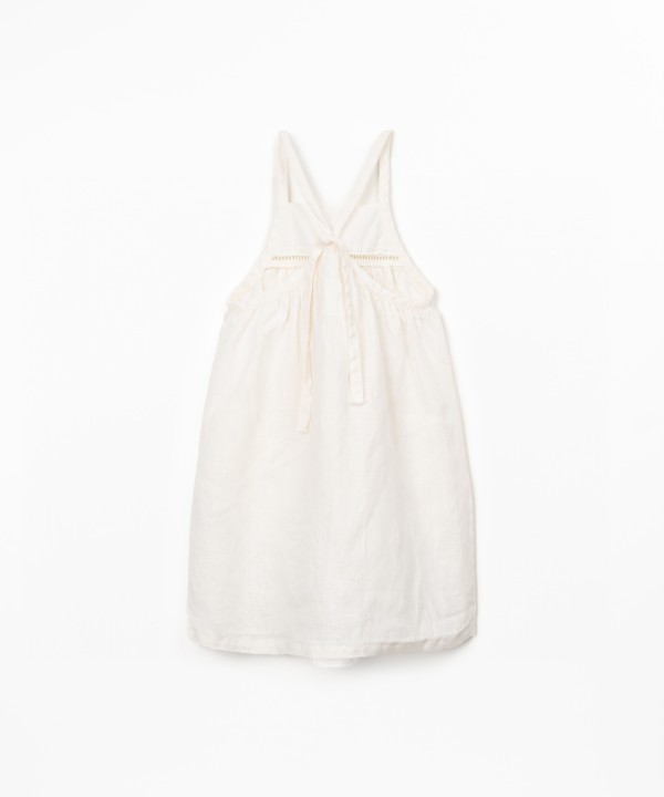 Robe en tissu de lin