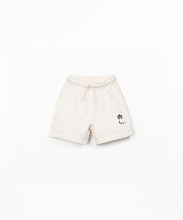 Short avec dessin � l?avant