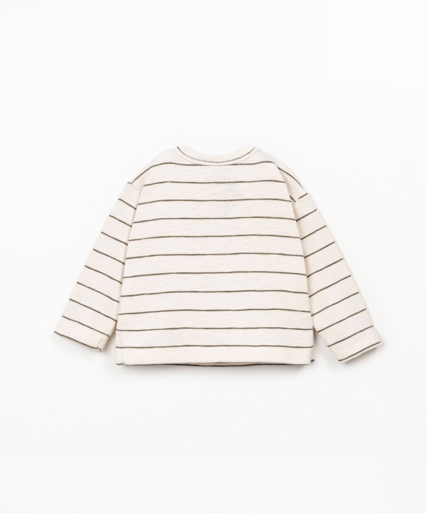 Camisola de malha �s riscas  