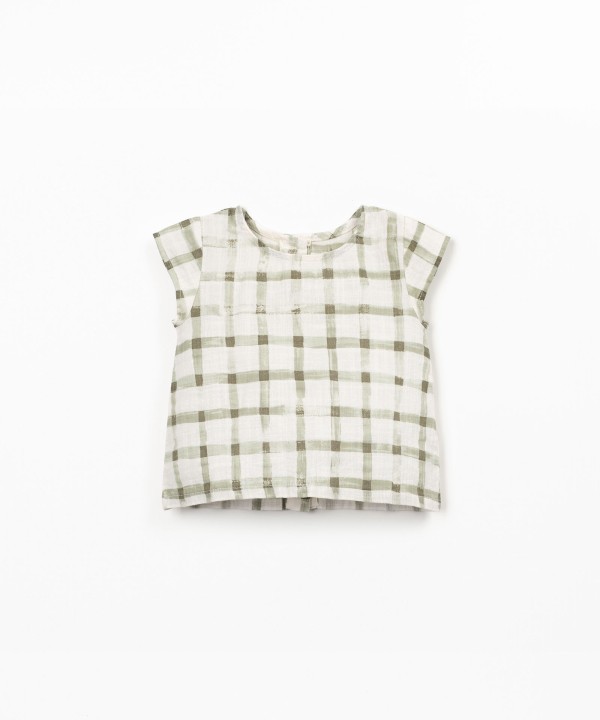 Blouse with checkered print