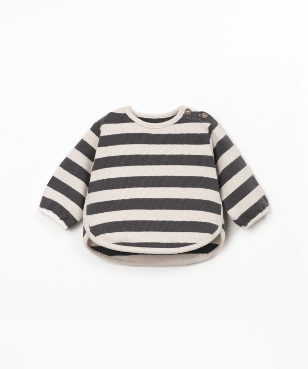 Camisola de malha �s riscas 