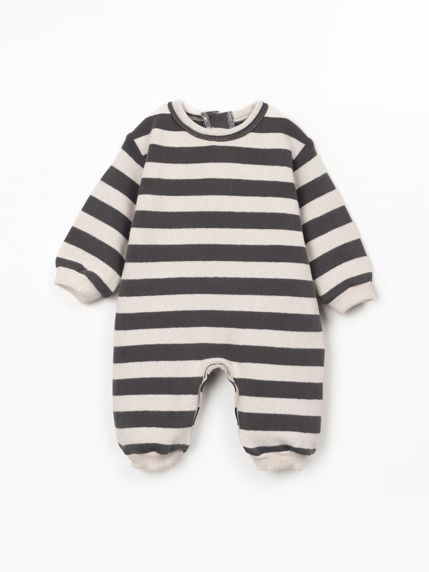 Macacão com mistura de algodão regenerativo e algodão reciclado