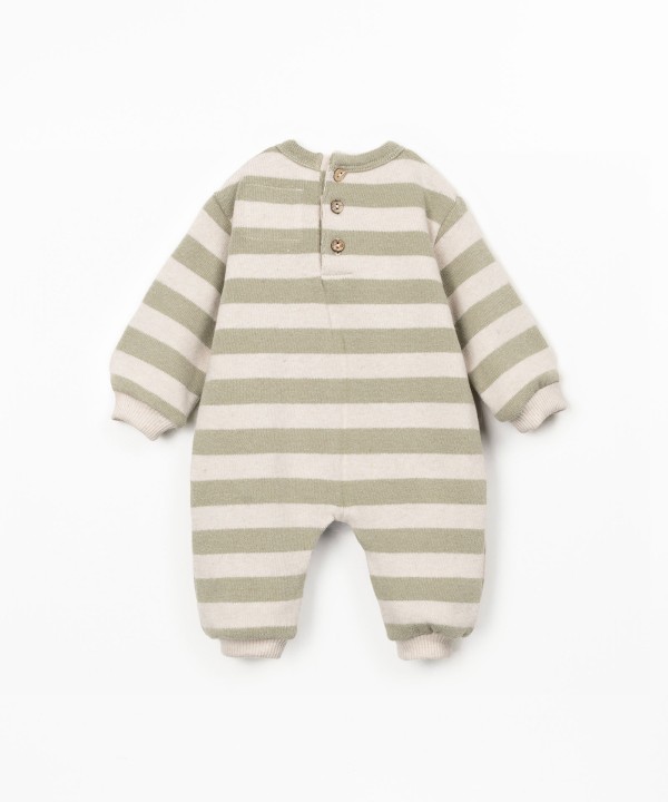 Macac�o com mistura de algod�o regenerativo e algod�o reciclado