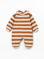 Macac�o com mistura de algod�o regenerativo e algod�o reciclado