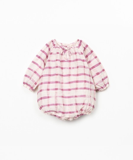 Macac�o com estampado xadrez