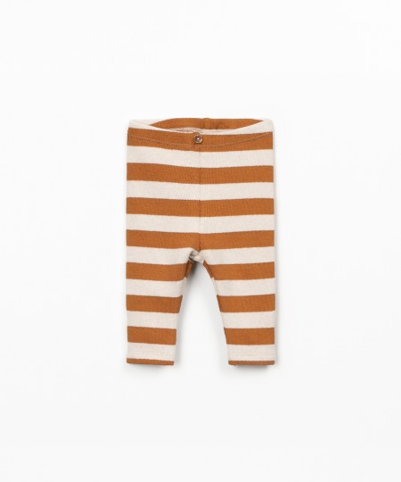 Leggings com padr�o de riscas